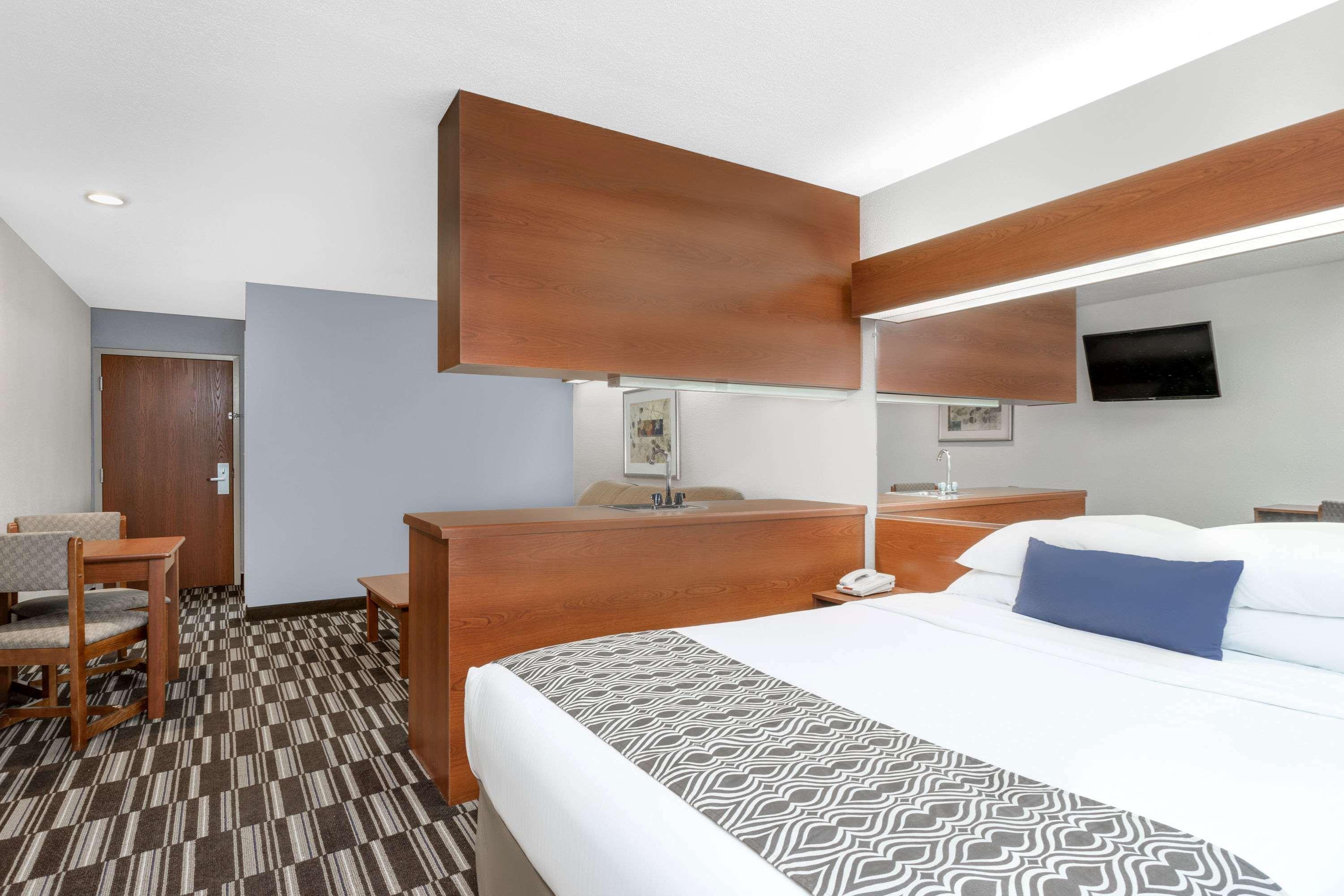 Microtel Inn & Suites By Wyndham Bremen Zewnętrze zdjęcie